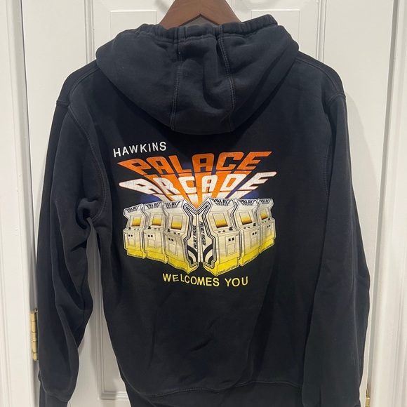 STRANGER THINGS Hoodie Sz S
Hawkins PALACE ARCADE SWEATSHIRT Unisex - Picture 1 of 7